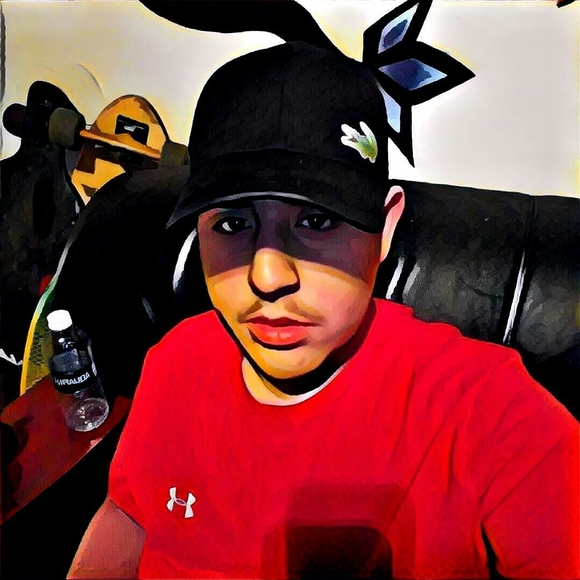 Poshmark profile picture for @emilio10